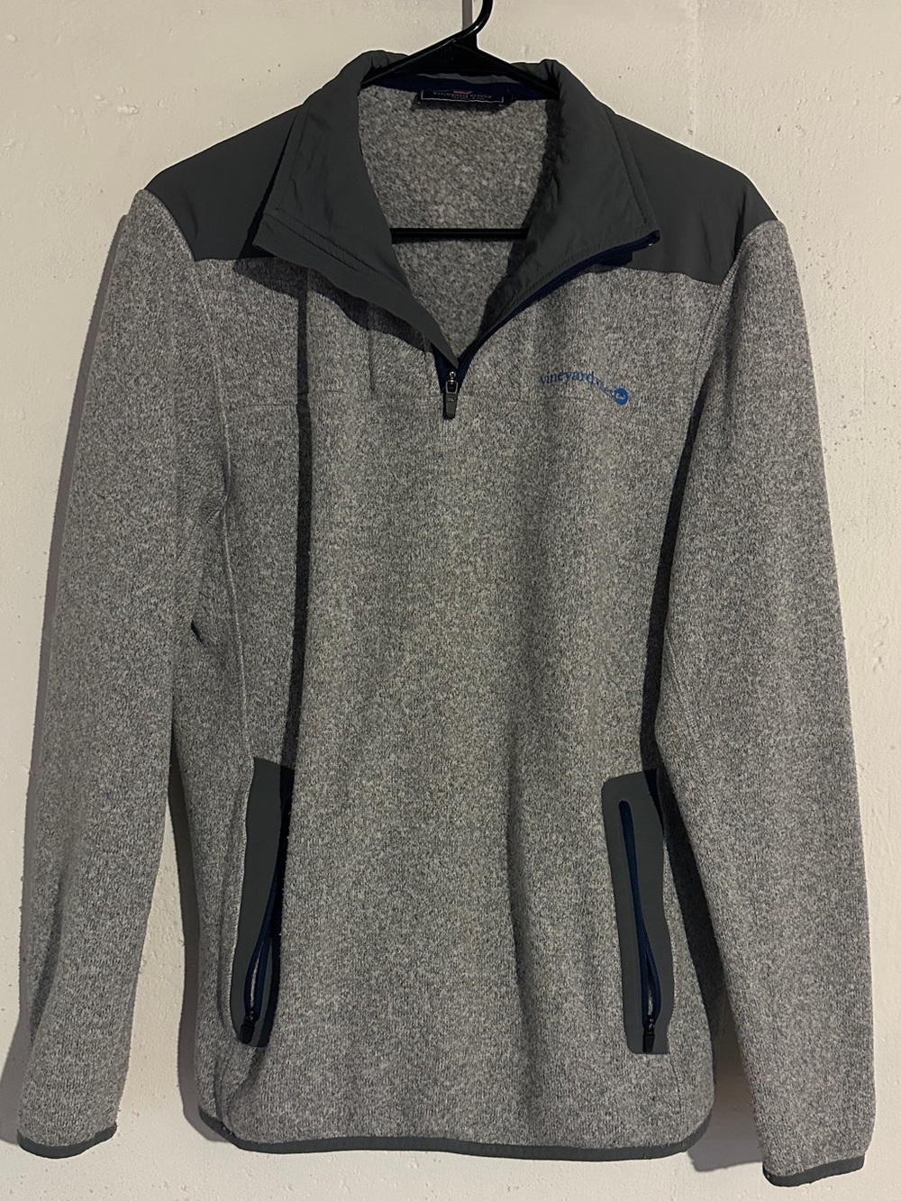Vineyard Vines Mountain Sweaterfleece Quarter-Zip Pullover Gray & Black